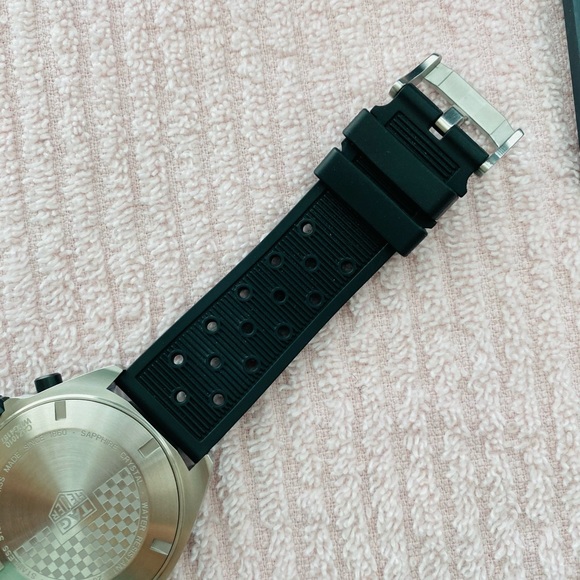 🚫SOLD🚫 Tag Heuer Men Formula 1 Chronograph Watch - Picture 7 of 11